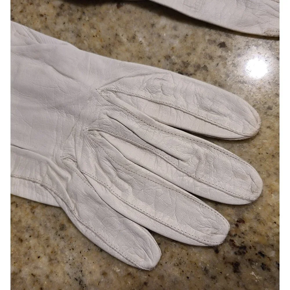 Vintage Women's Size S 6.5 Off-White Leather Formal 7.5